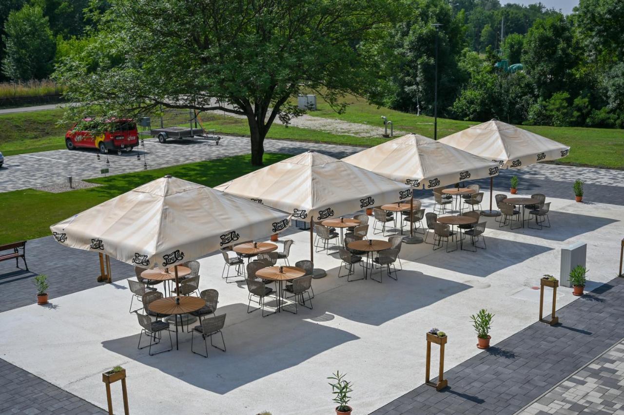 Nn Boutique Hotel Tiszaujvaros Luaran gambar