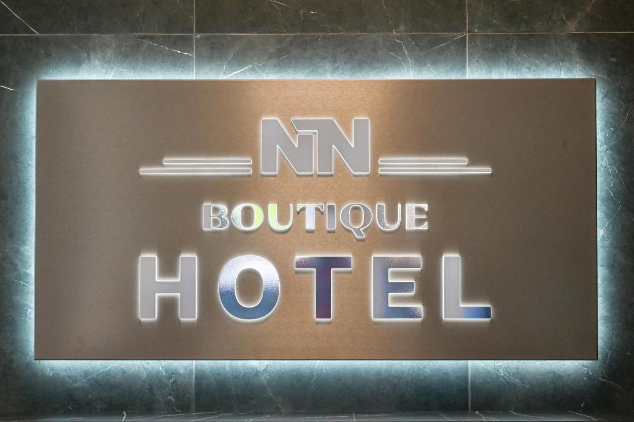 Nn Boutique Hotel Tiszaujvaros Luaran gambar