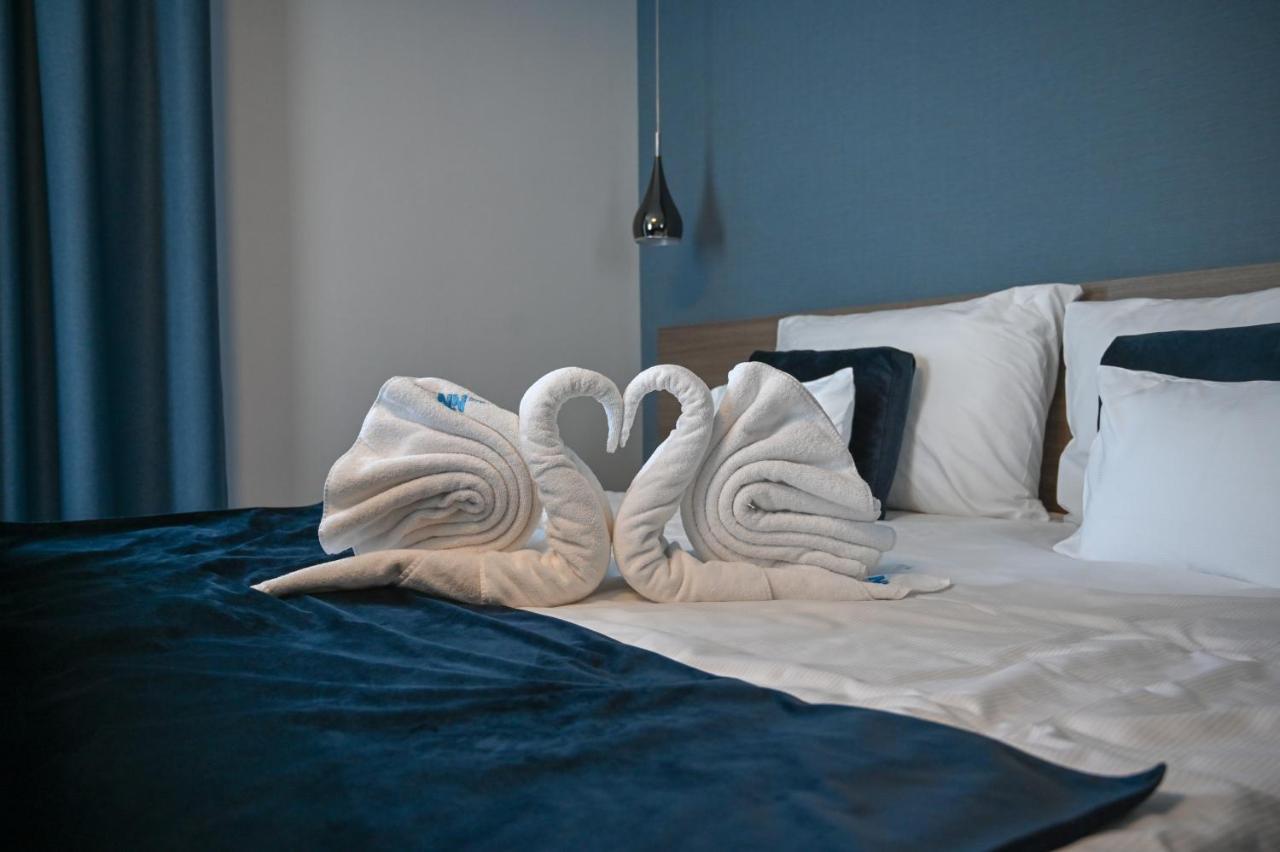 Nn Boutique Hotel Tiszaujvaros Luaran gambar