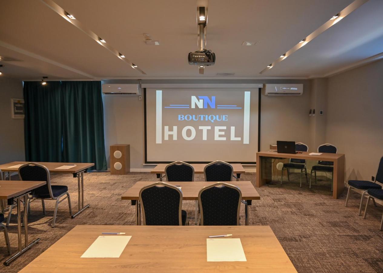 Nn Boutique Hotel Tiszaujvaros Luaran gambar