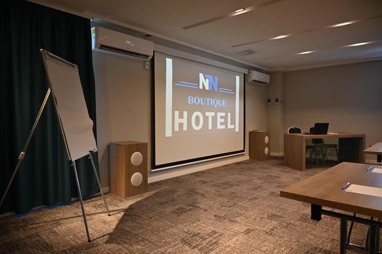 Nn Boutique Hotel Tiszaujvaros Luaran gambar