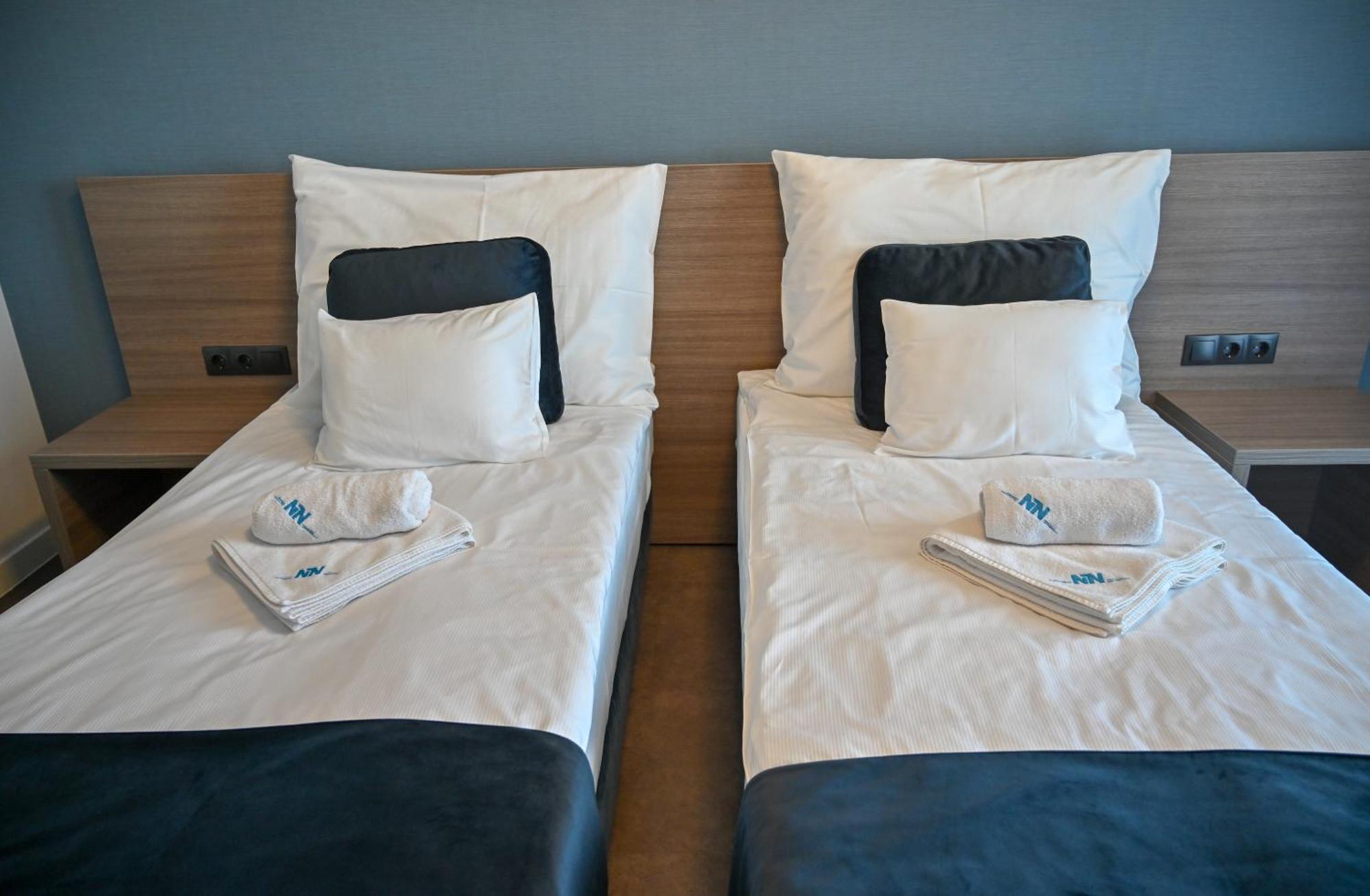 Nn Boutique Hotel Tiszaujvaros Luaran gambar