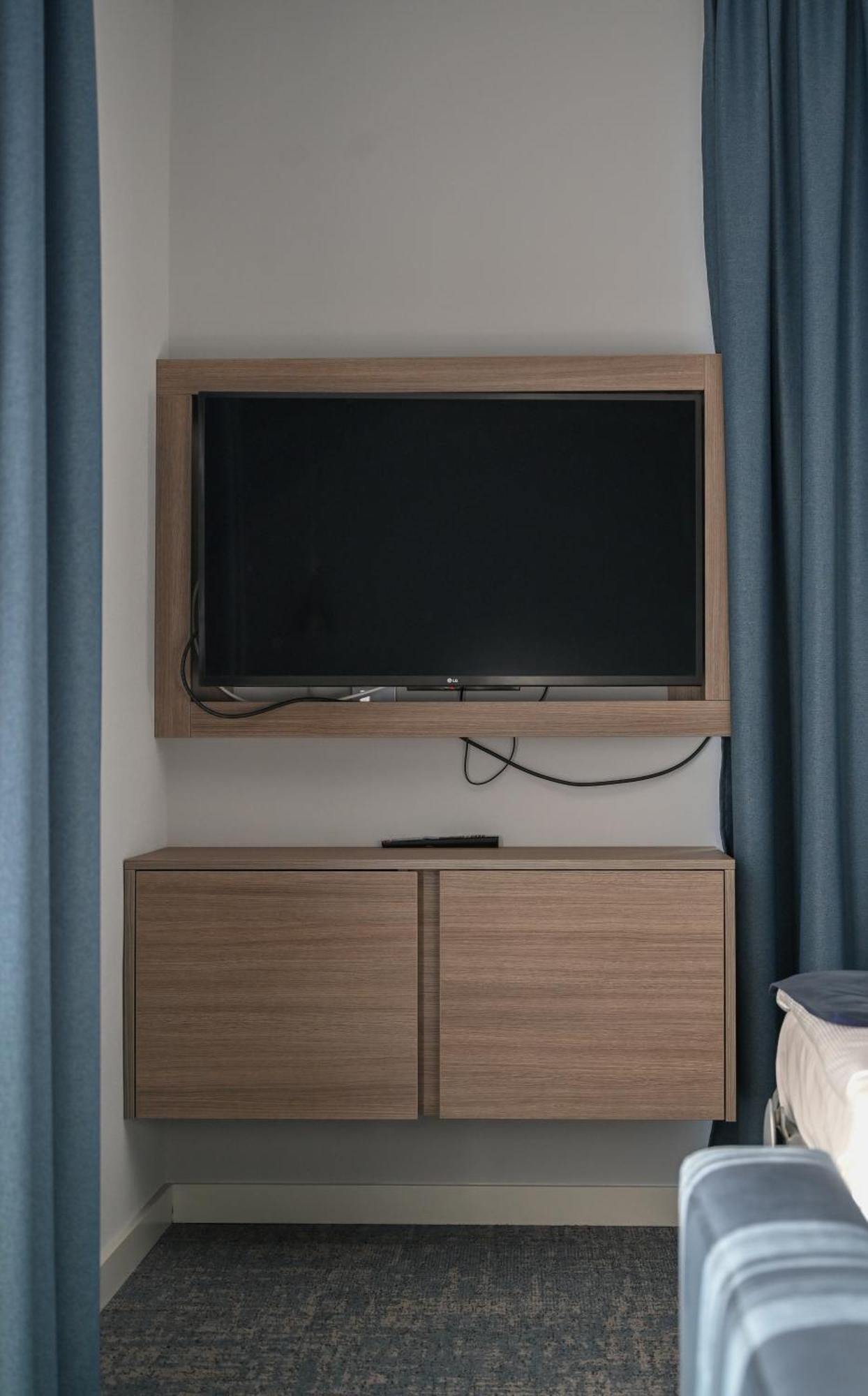 Nn Boutique Hotel Tiszaujvaros Luaran gambar