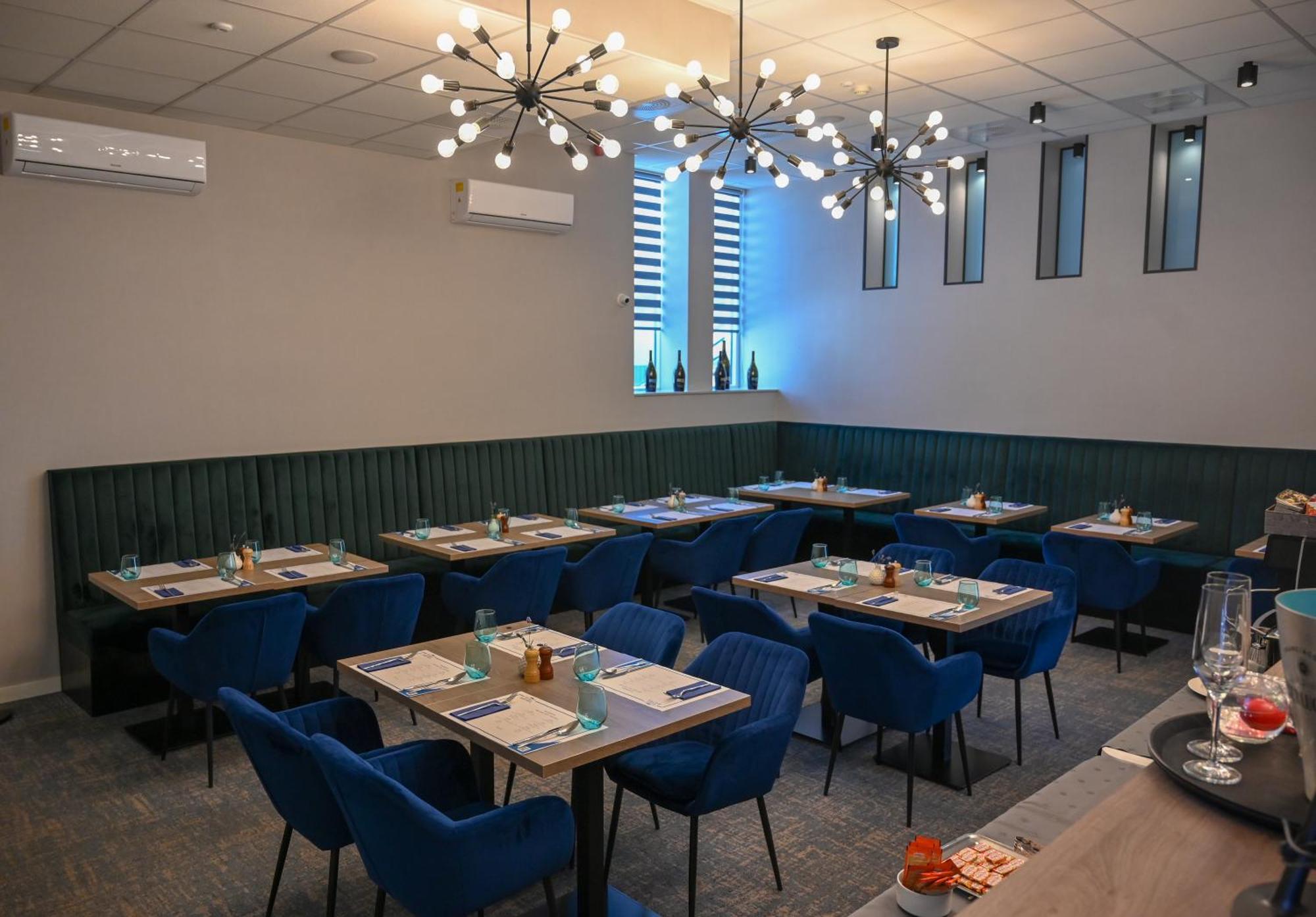 Nn Boutique Hotel Tiszaujvaros Luaran gambar