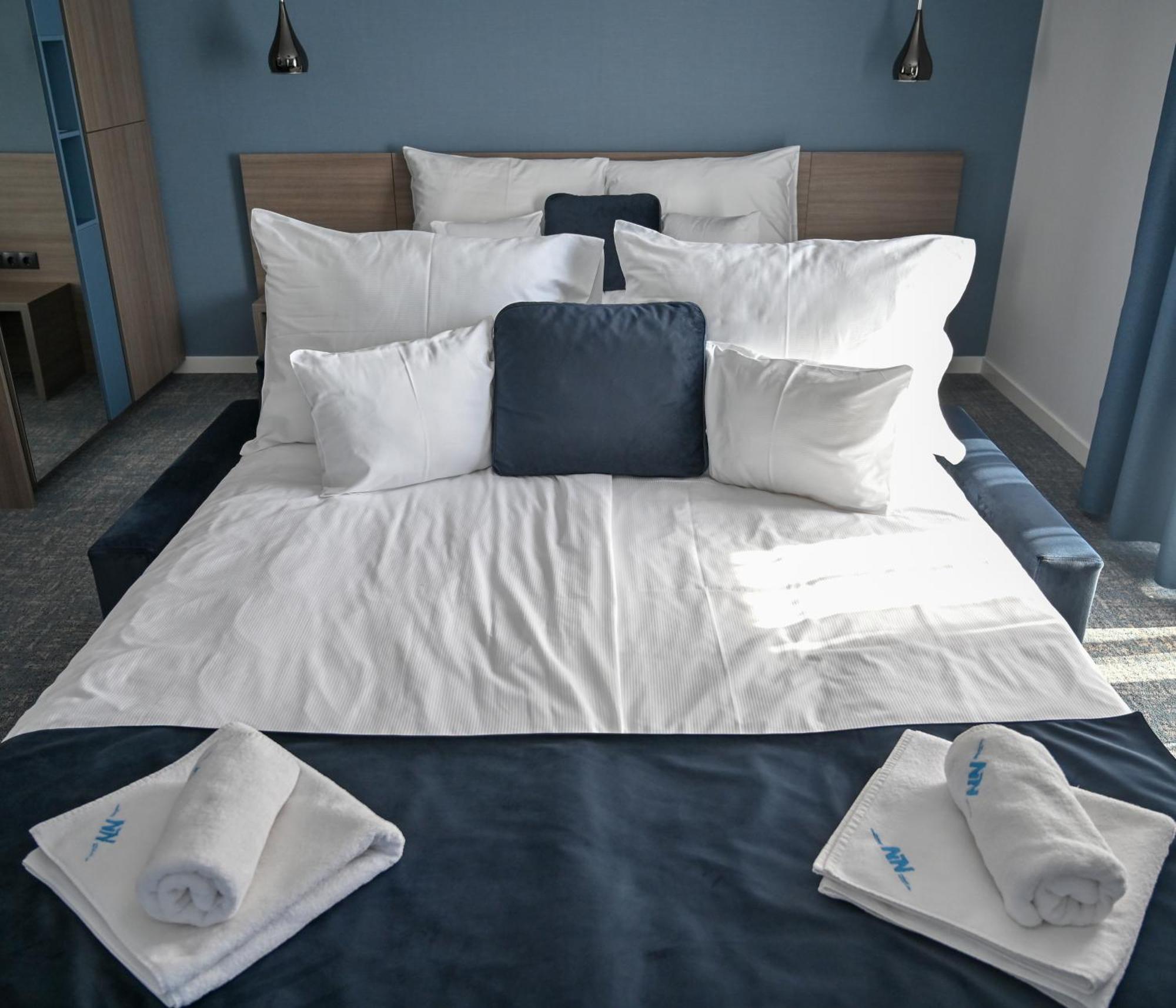 Nn Boutique Hotel Tiszaujvaros Luaran gambar