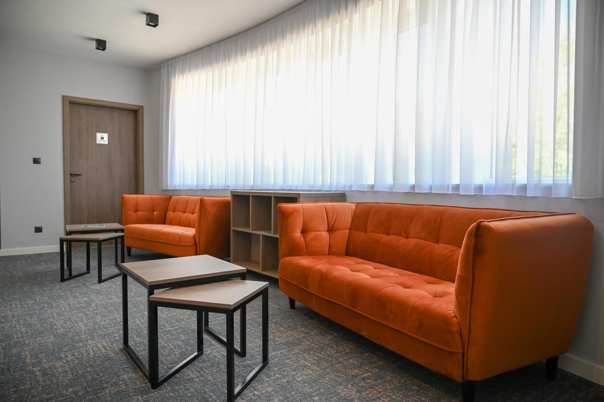 Nn Boutique Hotel Tiszaujvaros Luaran gambar