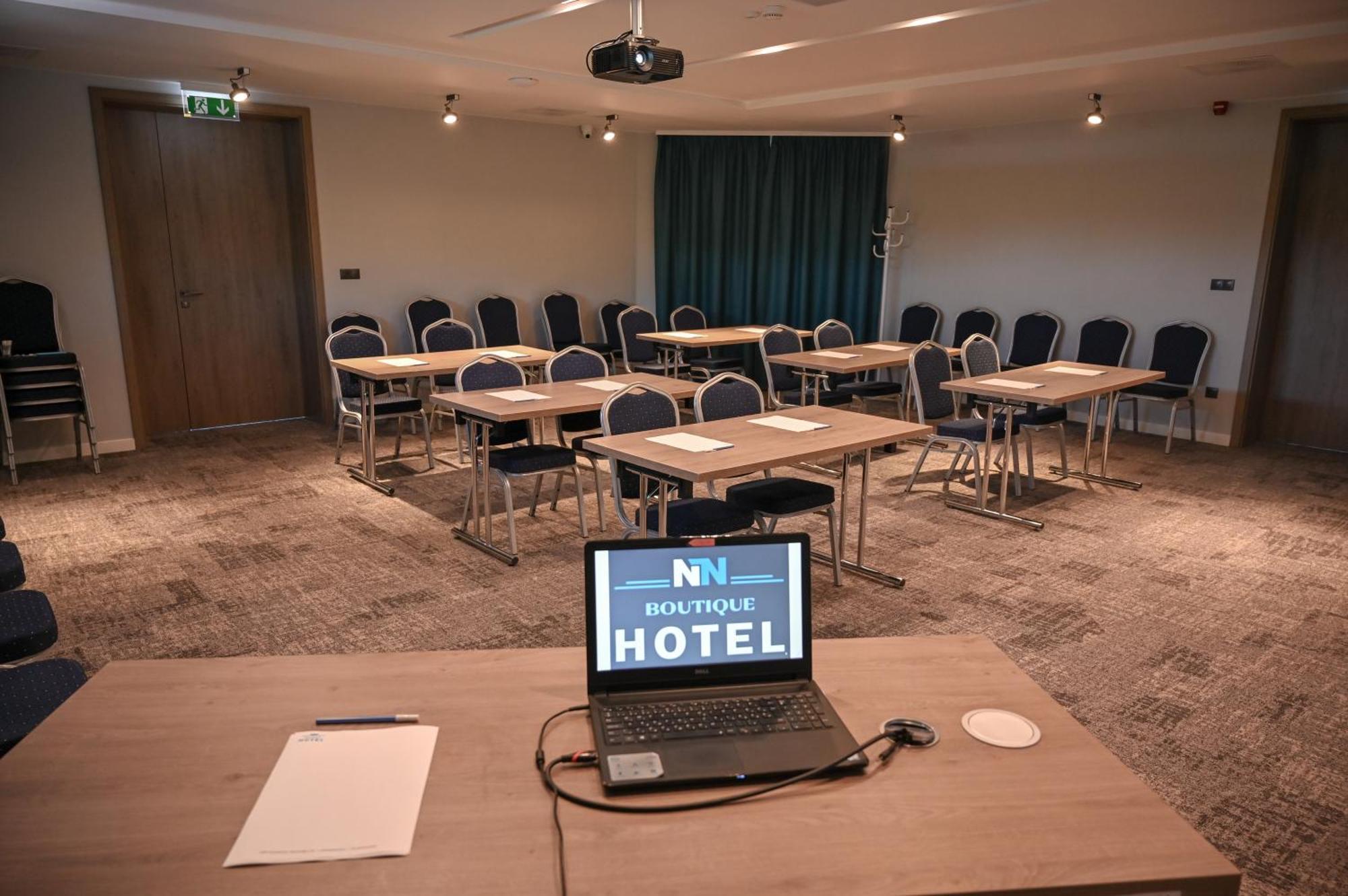 Nn Boutique Hotel Tiszaujvaros Luaran gambar